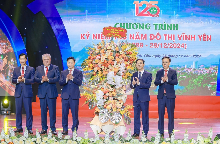 Thành phố Vĩnh Yên tiếp bước 125 năm xây dựng và phát triển vững bước tiến vào kỷ nguyên mới Thành phố Vĩnh Yên tiếp bước 125 năm xây dựng và phát triển vững bước tiến vào kỷ nguyên mới