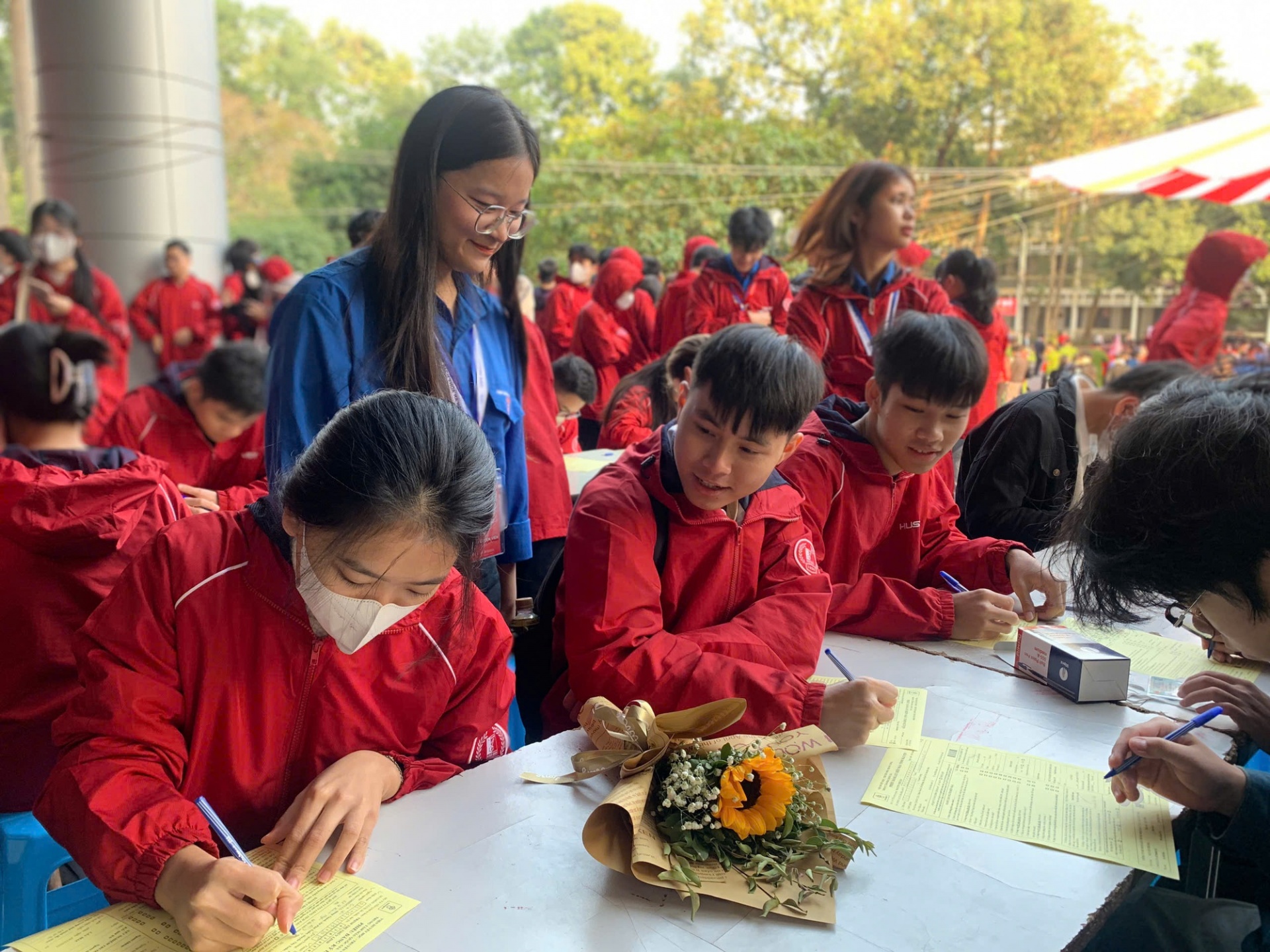 Hàng nghìn sinh viên đăng ký hiến máu trong Chủ nhật Đỏ lần thứ 17