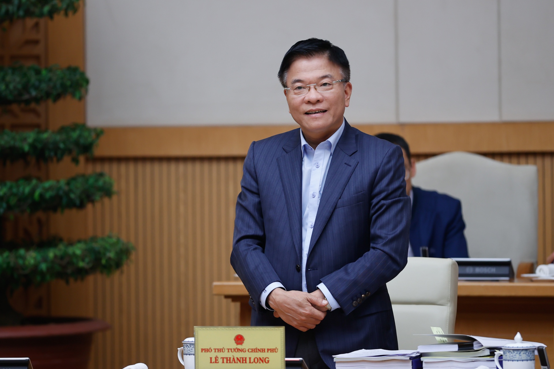 Phó Thủ tướng Lê Thành Long phát biểu tại phiên họp - Ảnh: VGP Phó Thủ tướng Lê Thành Long phát biểu tại phiên họp - Ảnh: VGP