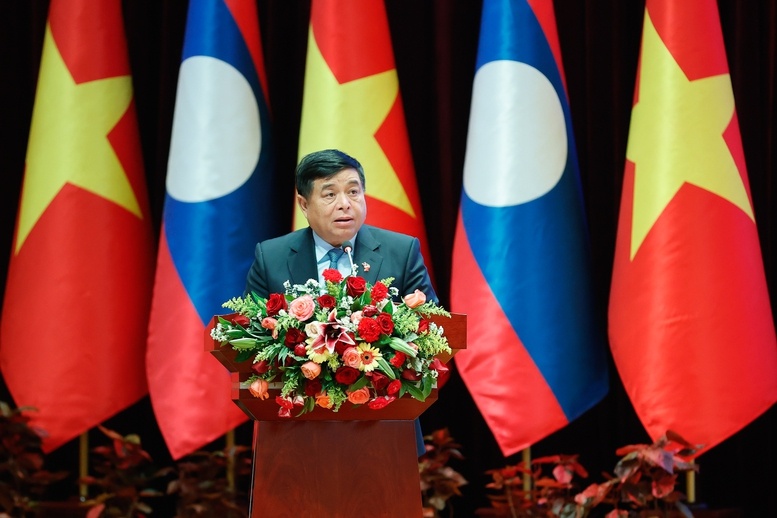 Bộ trưởng Bộ Kế hoạch và Đầu tư, Chủ tịch Ủy ban hợp tác Việt Nam-Lào Nguyễn Chí Dũng phát biểu tại hội nghị - Ảnh: VGP Bộ trưởng Bộ Kế hoạch và Đầu tư, Chủ tịch Ủy ban hợp tác Việt Nam-Lào Nguyễn Chí Dũng phát biểu tại hội nghị - Ảnh: VGP