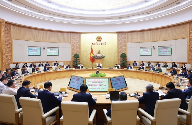 Chiều 6/1, tại Hà Nội, Thủ tướng Phạm Minh Chính, Trưởng Ban Chỉ đạo của Chính phủ chủ trì Phiên họp thứ 8 của Ban Chỉ đạo về tổng kết việc thực hiện Nghị quyết số 18-NQ/TW ngày 25 tháng 10 năm 2017 của Hội nghị Trung ương 6 khóa XII “Một số vấn đề về tiếp tục đổi mới, sắp xếp tổ chức bộ máy của hệ thống chính trị tinh gọn, hoạt động hiệu lực, hiệu quả.” (Ảnh: TTXVN) Chiều 6/1, tại Hà Nội, Thủ tướng Phạm Minh Chính, Trưởng Ban Chỉ đạo của Chính phủ chủ trì Phiên họp thứ 8 của Ban Chỉ đạo về tổng kết việc thực hiện Nghị quyết số 18-NQ/TW ngày 25 tháng 10 năm 2017 của Hội nghị Trung ương 6 khóa XII “Một số vấn đề về tiếp tục đổi mới, sắp xếp tổ chức bộ máy của hệ thống chính trị tinh gọn, hoạt động hiệu lực, hiệu quả.” (Ảnh: TTXVN)