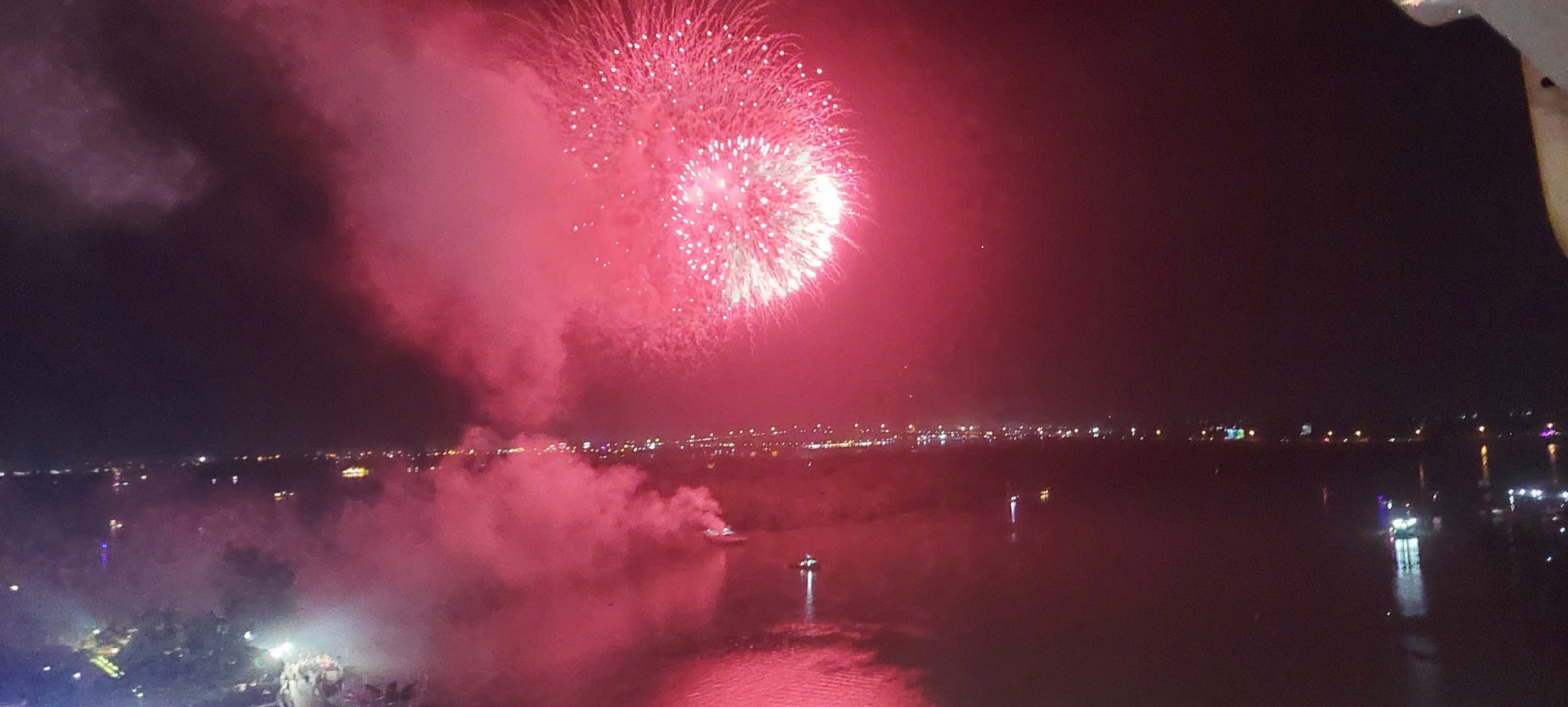 Người dân Cần Thơ tưng bừng đón Giao thừa Xuân Ất Tỵ 2025