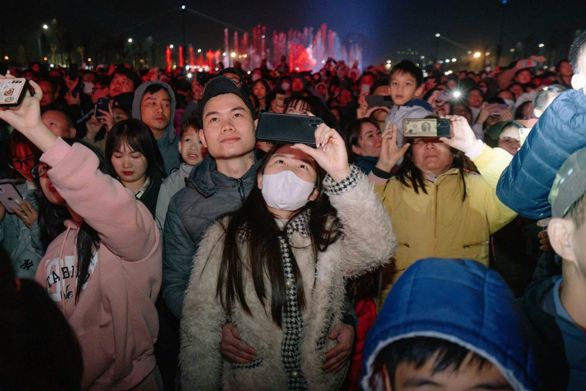 Chương trình nghệ thuật “Hà Nam - Sắc Xuân hội tụ” của tỉnh Hà Nam đã diễn ra thành công tốt đẹp Chương trình nghệ thuật “Hà Nam - Sắc Xuân hội tụ” của tỉnh Hà Nam đã diễn ra thành công tốt đẹp