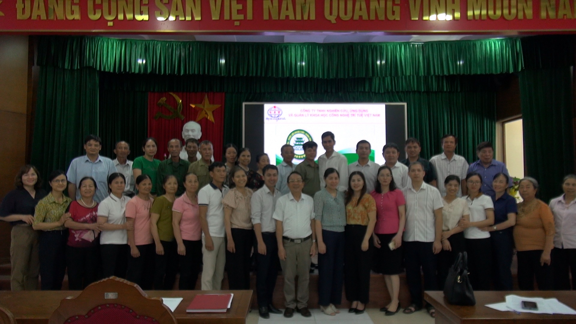 Xây dựng nhãn hiệu tập thể “Dược liệu Khoái Châu-  Hưng Yên” Để người dân làm giàu từ cây dược liệu