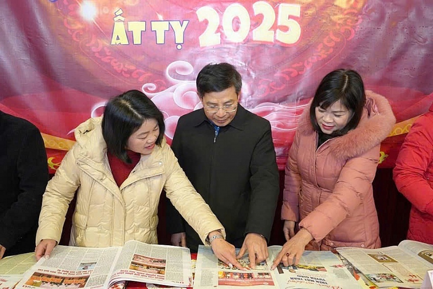 Hội Báo xuân 2025 Thị xã Sa Pa (Lào Cai) trưng bày gần 500 ấn phẩm báo chí trung ương và địa phương