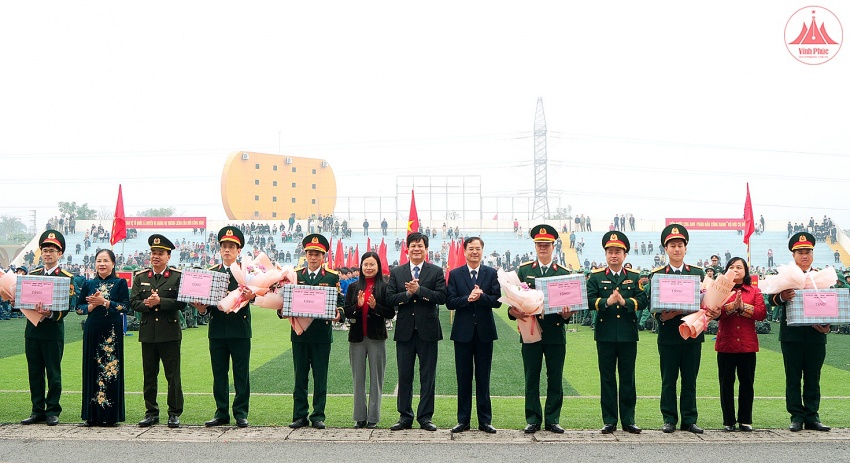 Vĩnh Phúc: Hơn 2000 tân binh lên đường nhập ngũ trong khí thế sôi nổi đầu xuân mới 2025