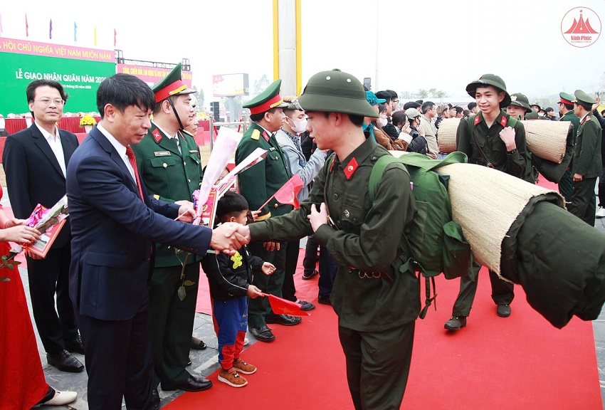Vĩnh Phúc: Hơn 2000 tân binh lên đường nhập ngũ trong khí thế sôi nổi đầu xuân mới 2025