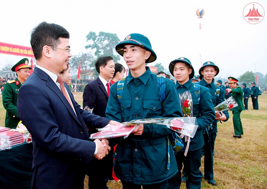 Vĩnh Phúc: Hơn 2000 tân binh lên đường nhập ngũ trong khí thế sôi nổi đầu xuân mới 2025