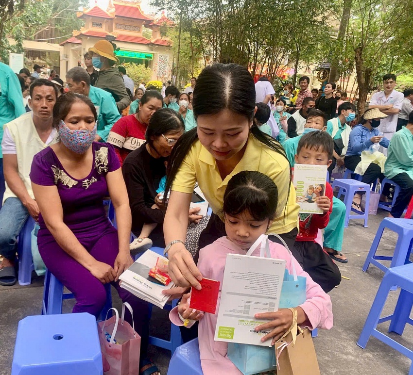 Quà âm nhạc, mang yêu thương đến với bệnh nhân