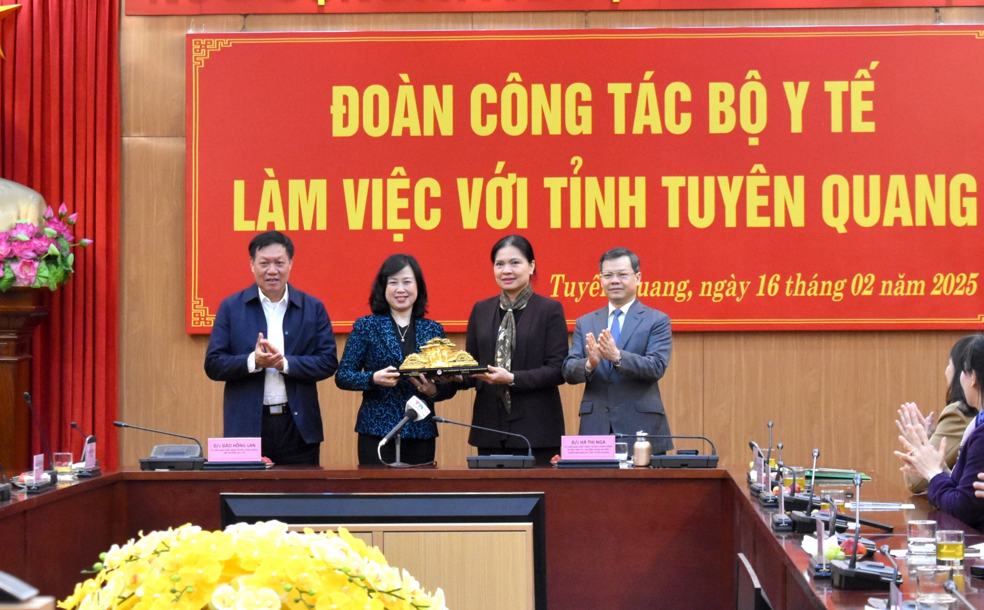 Đoàn công tác của Bộ Y tế làm việc tại tỉnh Tuyên Quang