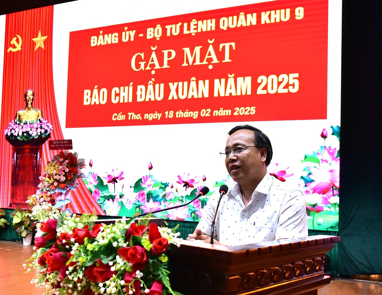 Quân khu 9 tặng Bằng khen cho 17 tập thể và cá nhân trong công tác phối hợp tuyên truyền