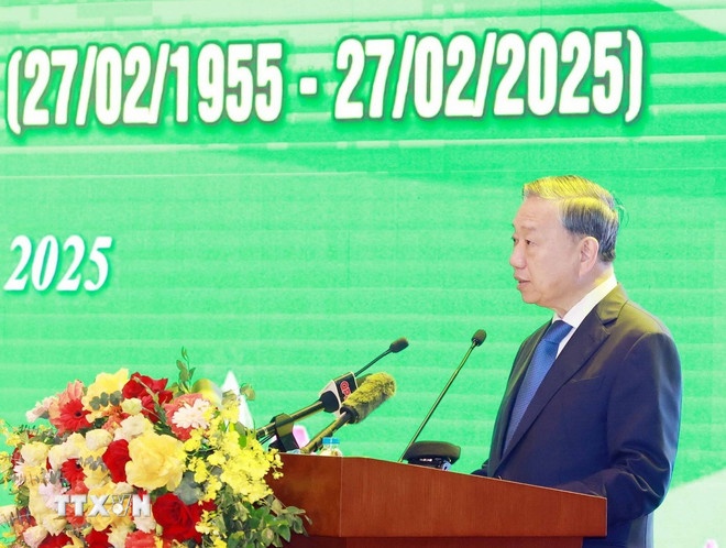   Tổng Bí thư Tô Lâm phát biểu chỉ đạo và chúc mừng đội ngũ thầy thuốc Bệnh viện Trung ương Quân đội 108 nhân kỷ niệm 70 năm ngày Thầy thuốc Việt Nam. (Ảnh: TTXVN)