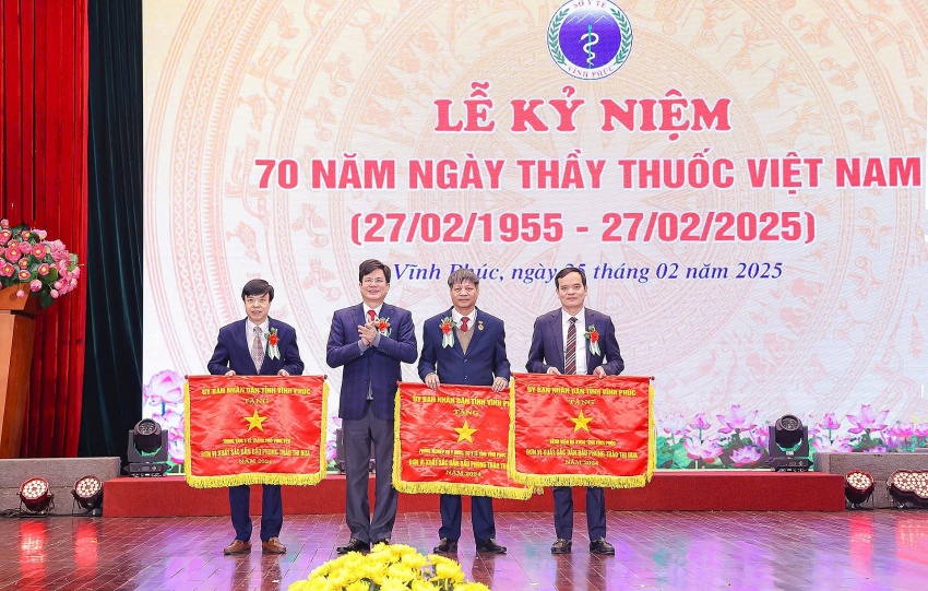 Ngành Y tế Vĩnh Phúc phát huy truyền thống 70 năm Ngày Thầy thuốc Việt Nam - Tự tin vững bước trong kỷ nguyên mới