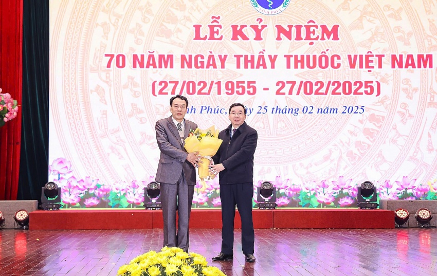 Ngành Y tế Vĩnh Phúc phát huy truyền thống 70 năm Ngày Thầy thuốc Việt Nam - Tự tin vững bước trong kỷ nguyên mới
