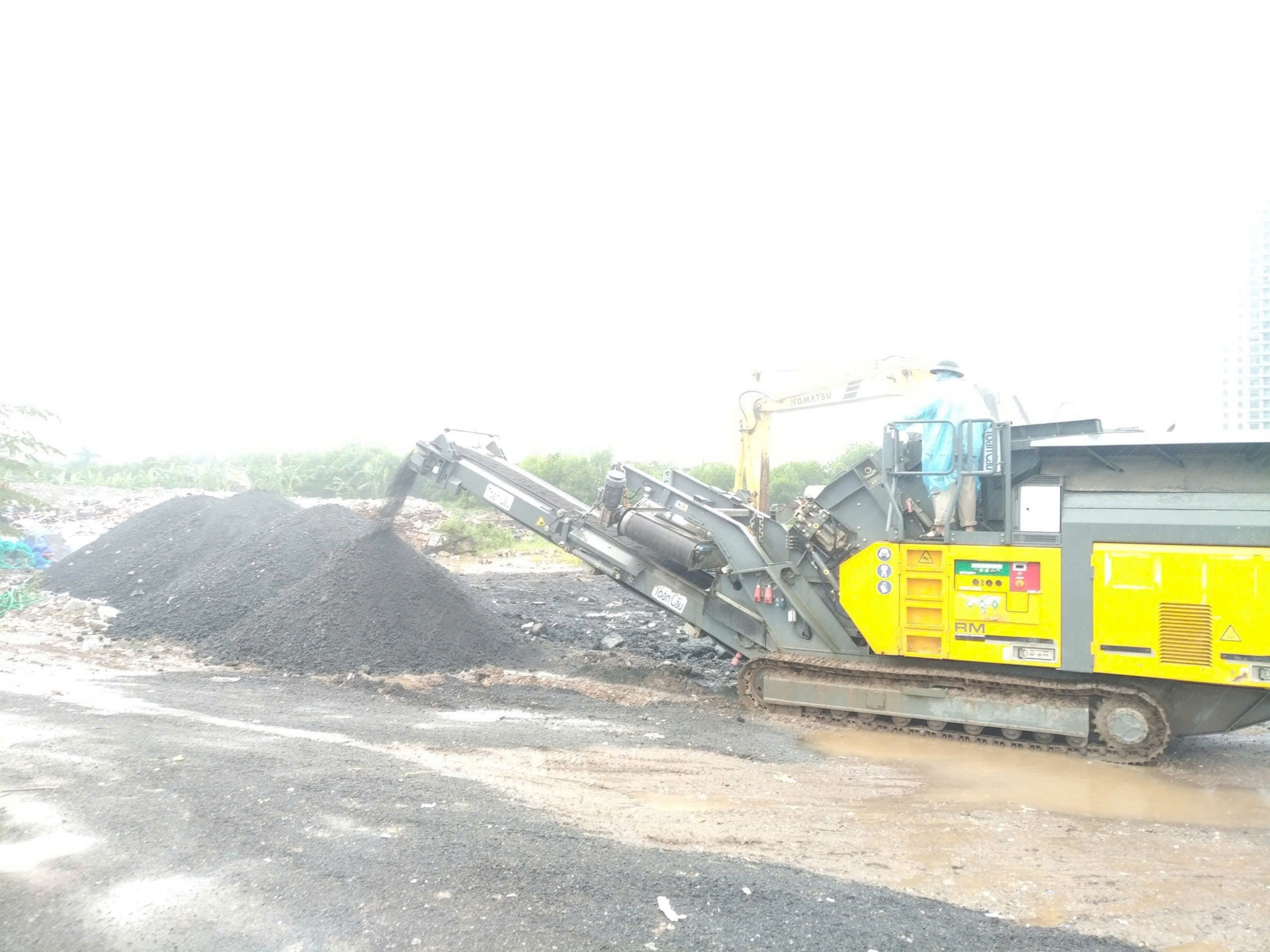 Tái chế chất thải rắn xây dựng nhằm giúp giảm thiểu ô nhiễm, góp phần bảo vệ môi trường Tái chế chất thải rắn xây dựng nhằm giúp giảm thiểu ô nhiễm, góp phần bảo vệ môi trường