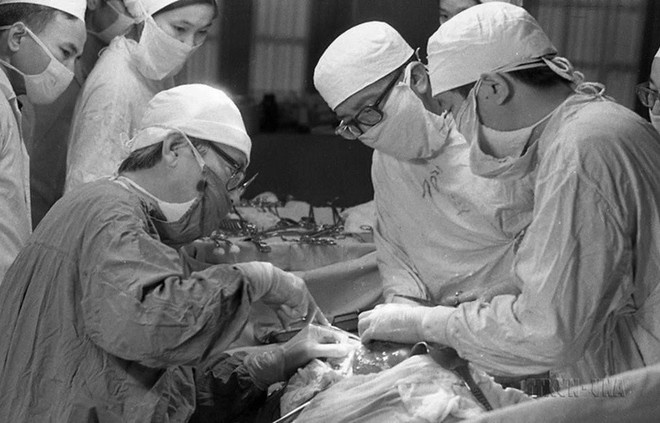 Giáo sư Tôn Thất Tùng nổi tiếng thế giới và Việt Nam trong lĩnh vực gan và phẫu thuật gan. (Ảnh: TTXVN)