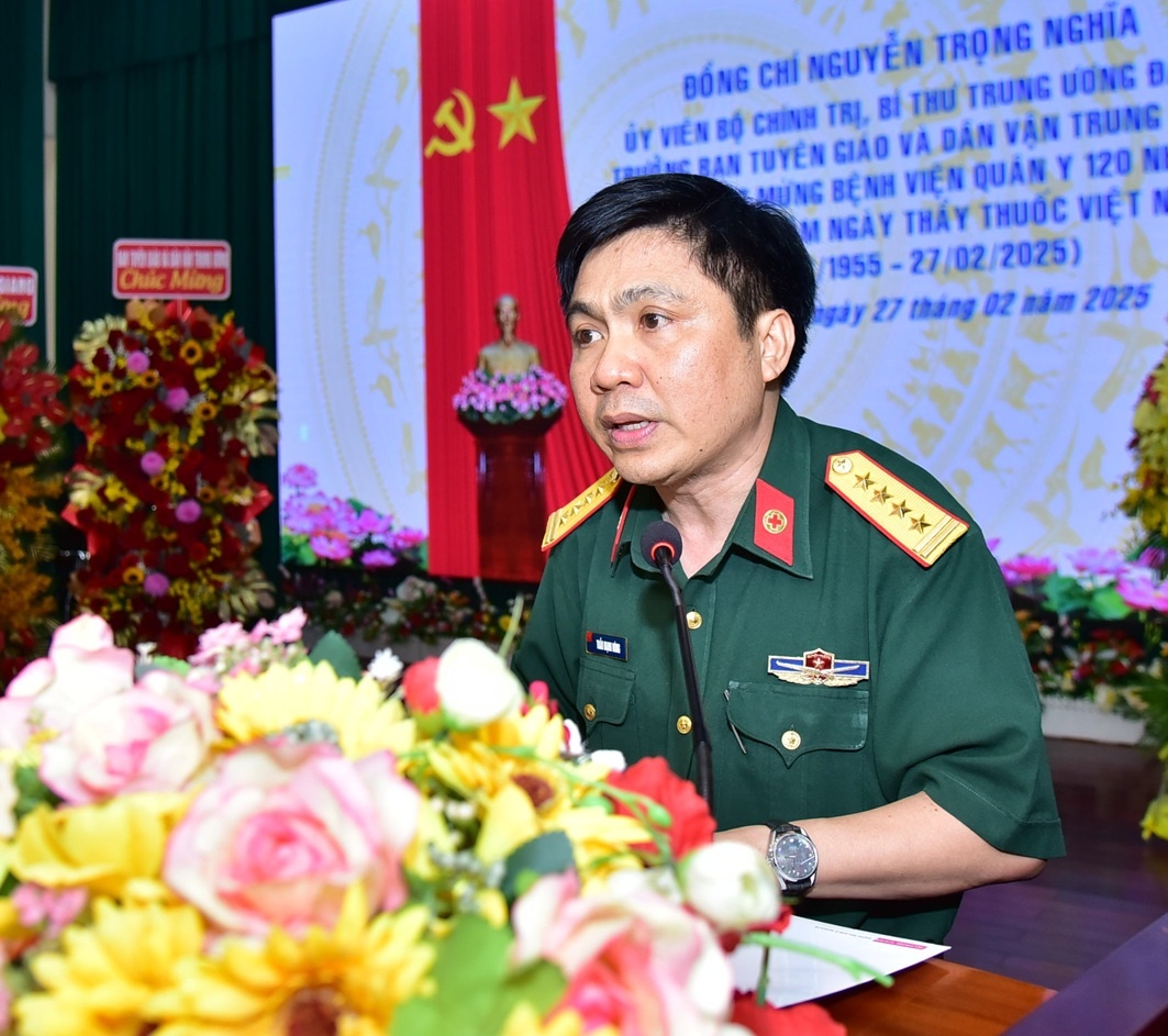 Đồng chí Nguyễn Trọng Nghĩa thăm, chúc mừng Bệnh viện Quân y 120 (Quân khu 9)