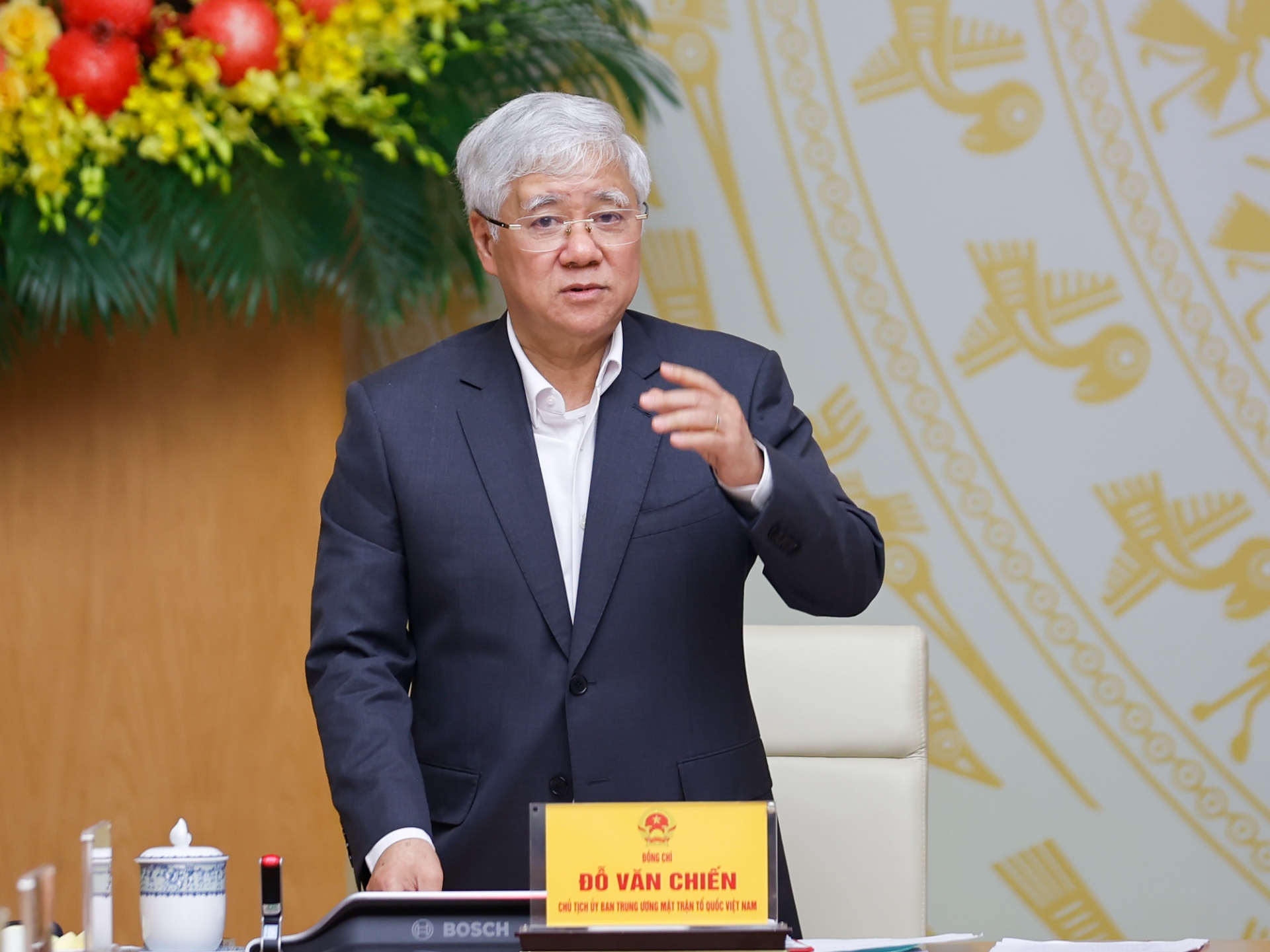   Chủ tịch Ủy ban Trung ương MTTQ Việt Nam Đỗ Văn Chiến phát biểu tại phiên họp - Ảnh: VGP