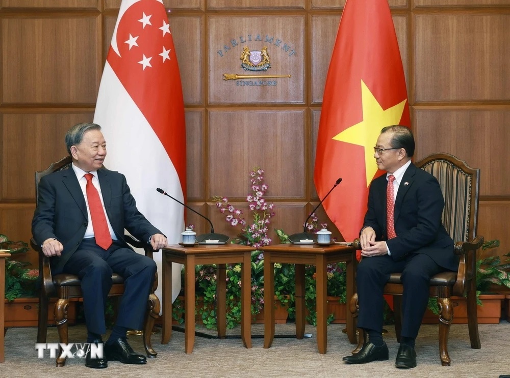 Tổng Bí thư Tô Lâm đã hội kiến Chủ tịch Quốc hội Singapore Seah Kian Peng trong khuôn khổ chuyến thăm chính thức Singapore. Tổng Bí thư Tô Lâm đã hội kiến Chủ tịch Quốc hội Singapore Seah Kian Peng trong khuôn khổ chuyến thăm chính thức Singapore.