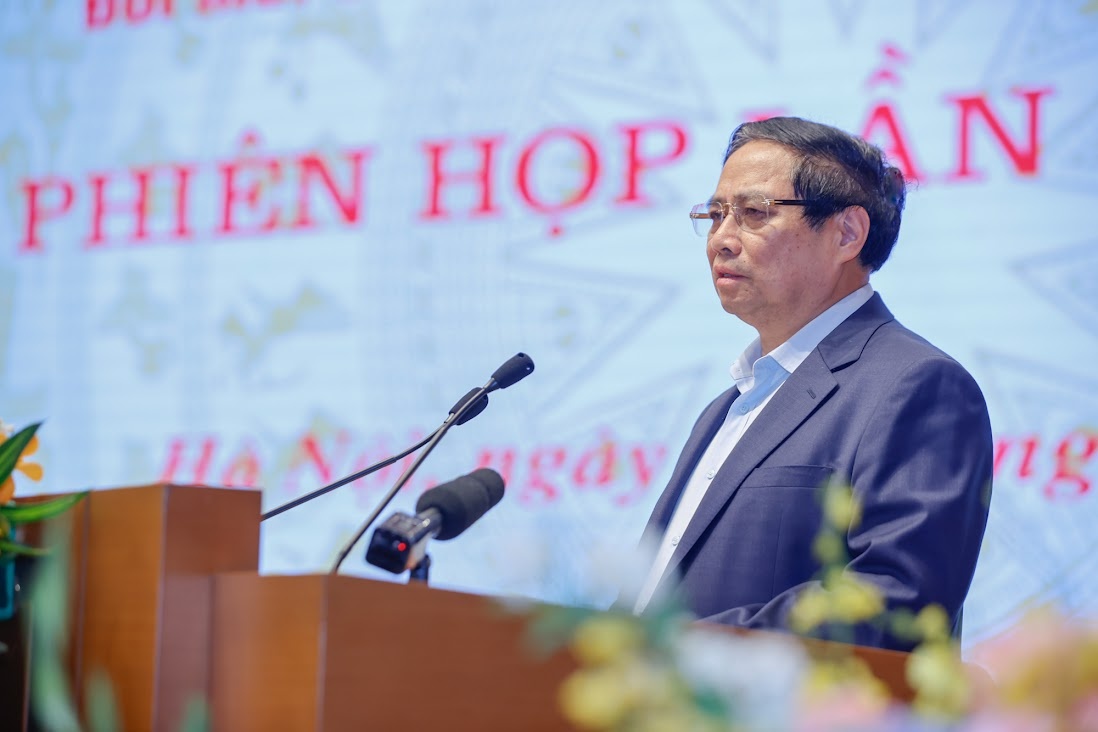 Thủ tướng mong muốn sau phiên họp, sẽ có những chuyển biến mới tích cực, mạnh mẽ về phát triển hoa học, công nghệ, đổi mới sáng tạo, chuyển đổi số, cải cách hành chính và Đề án 06 với tinh thần Thủ tướng: Đẩy mạnh số hóa quốc gia, quyết liệt cắt giảm thủ tục hành chính