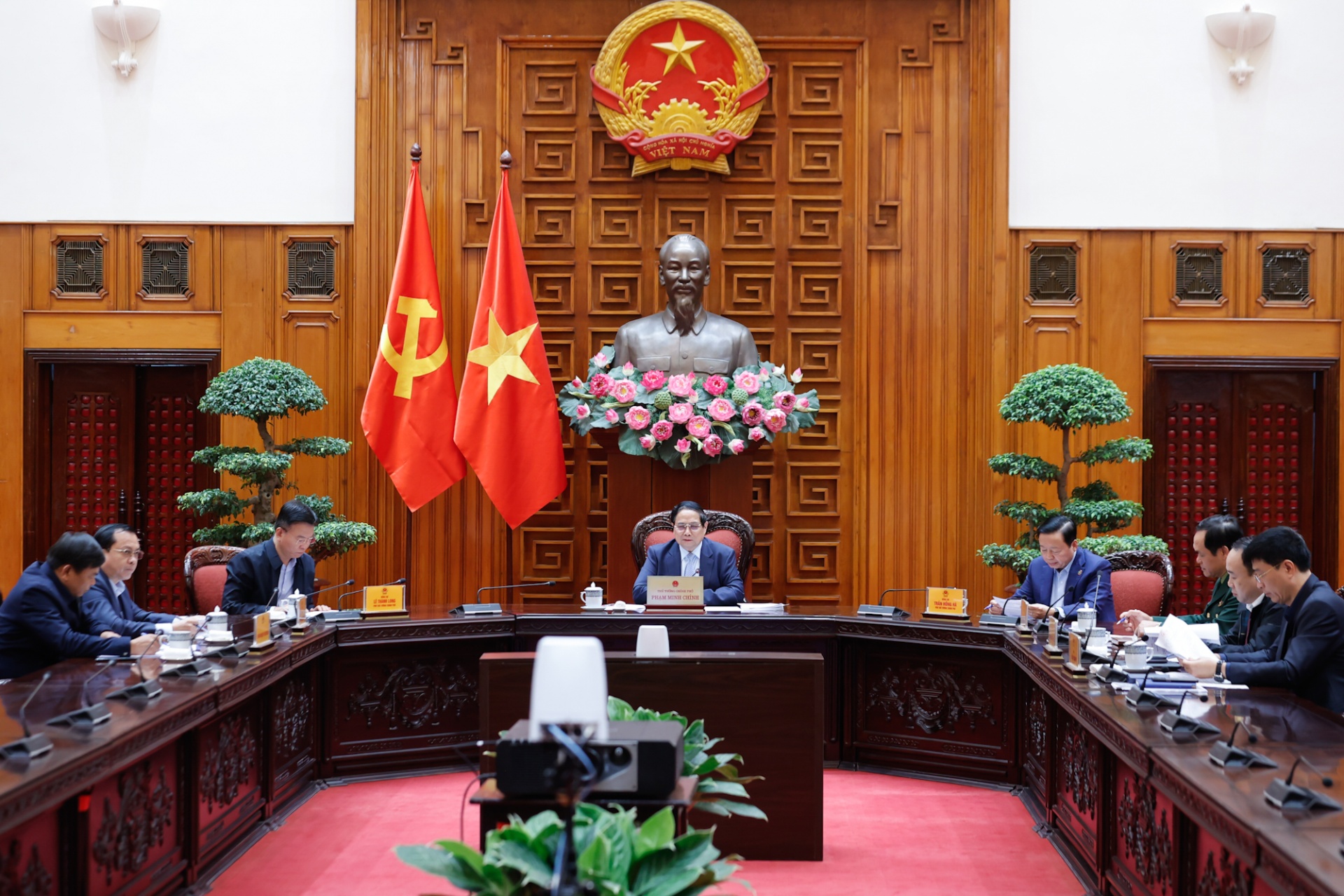 Thủ tướng yêu cầu lấy lại tiến độ bị chậm và đẩy nhanh hơn nữa tiến độ, hoàn thành dự án vào tháng 6/2026 - Ảnh: VGP Thủ tướng yêu cầu lấy lại tiến độ bị chậm và đẩy nhanh hơn nữa tiến độ, hoàn thành dự án vào tháng 6/2026 - Ảnh: VGP