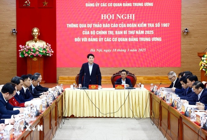 Ủy viên Bộ Chính trị, Chủ tịch nước Lương Cường, Trưởng Đoàn kiểm tra số 1907 chủ trì Hội nghị. (Ảnh: TTXVN) Ủy viên Bộ Chính trị, Chủ tịch nước Lương Cường, Trưởng Đoàn kiểm tra số 1907 chủ trì Hội nghị. (Ảnh: TTXVN)