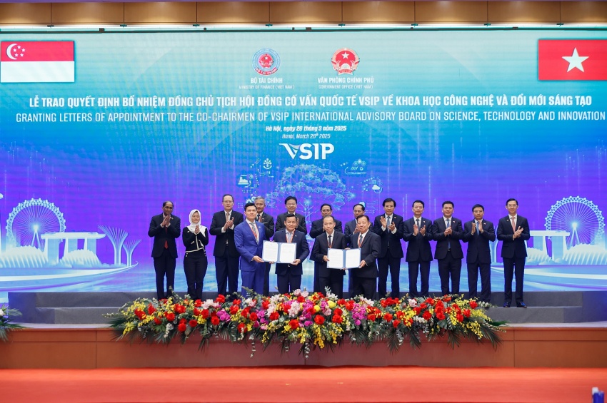 Thủ tướng Singapore thăm chính thức Việt Nam