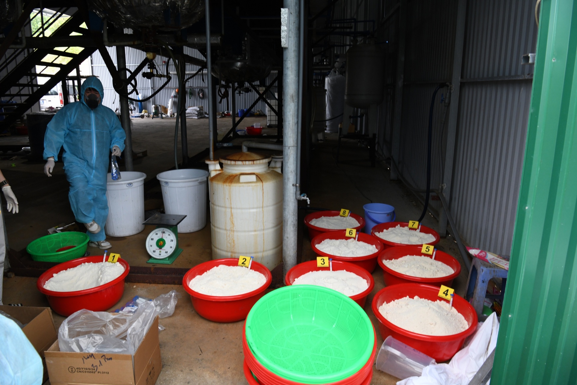 Cảnh sát thu giữ thành phẩm chất ma tuý