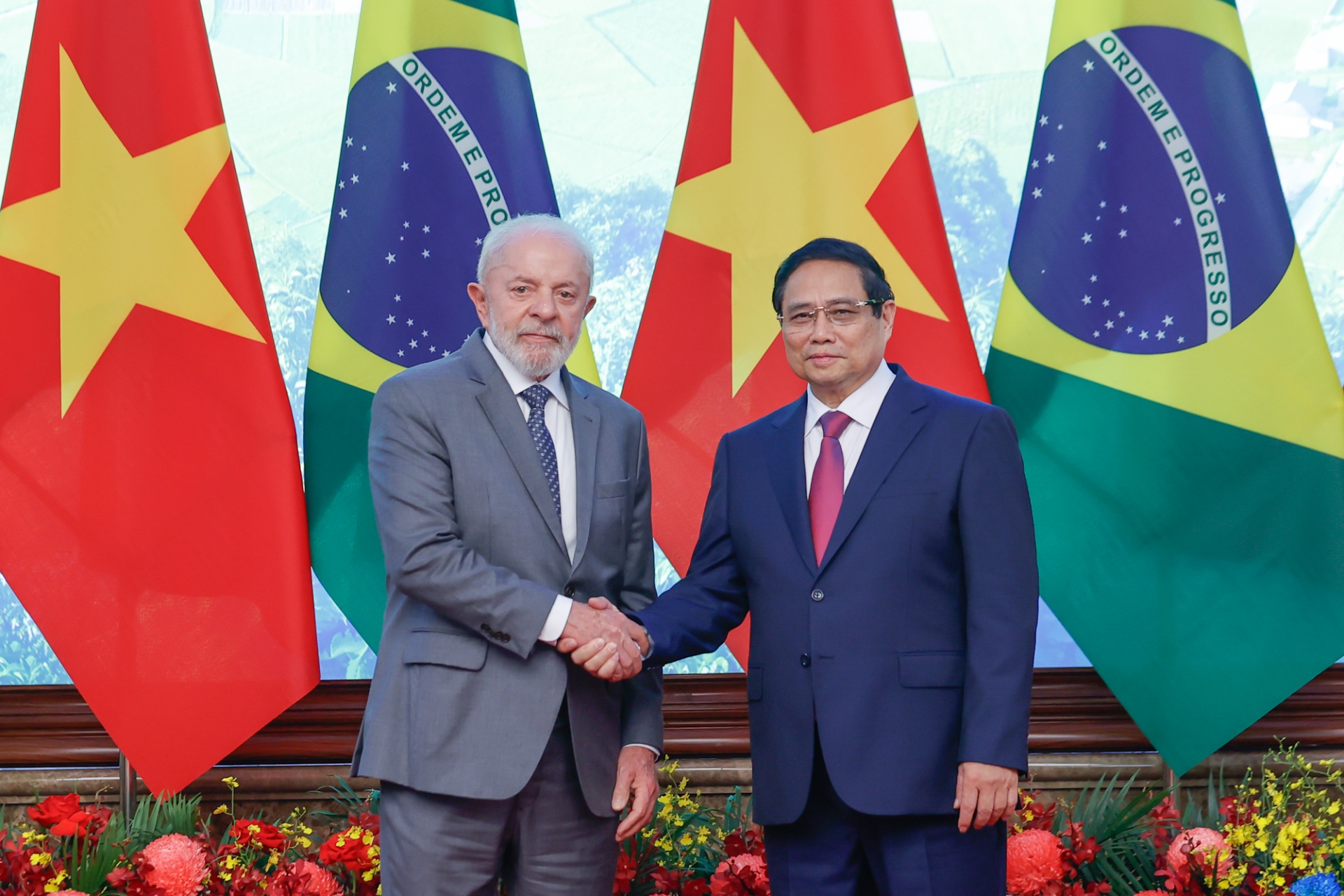   Thủ tướng Phạm Minh Chính hội kiến Tổng thống Brazil Luiz Inácio Lula da Silva - Ảnh: VGP