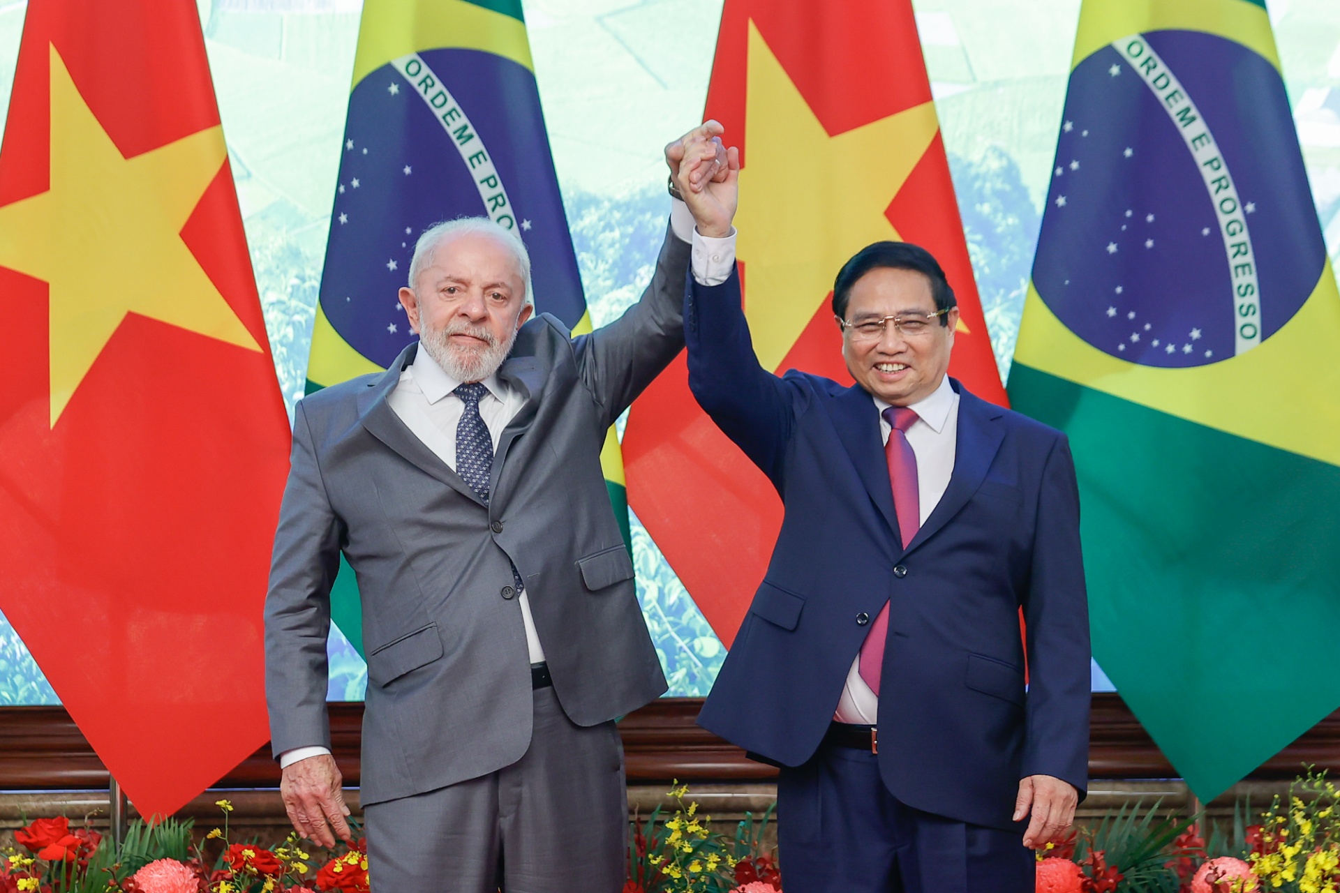   Thủ tướng Phạm Minh Chính và Tổng thống Brazil Luiz Inácio Lula da Silva - Ảnh: VGP