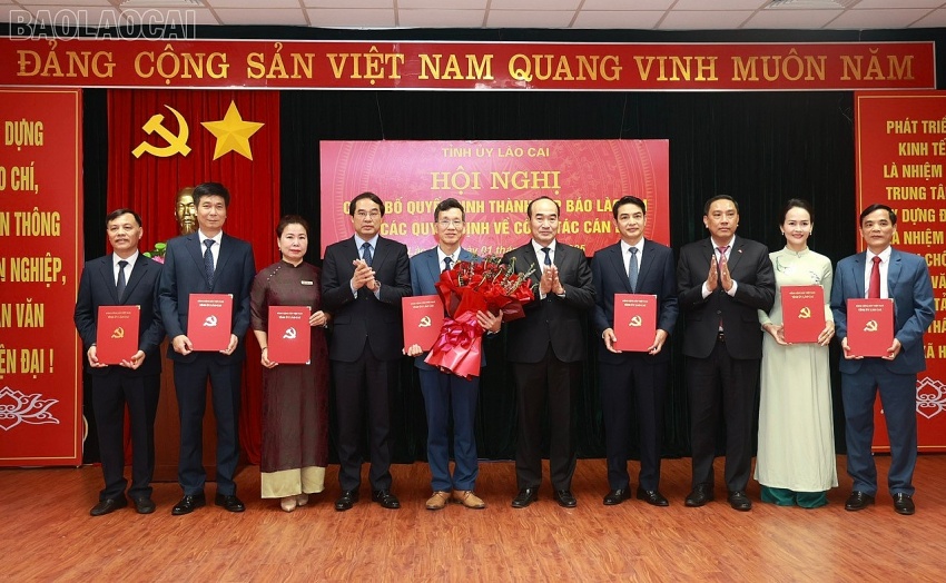 Sáp nhập Đài Phát thanh – Truyền hình Lào Cai vào Báo Lào Cai Sáp nhập Đài Phát thanh – Truyền hình Lào Cai vào Báo Lào Cai