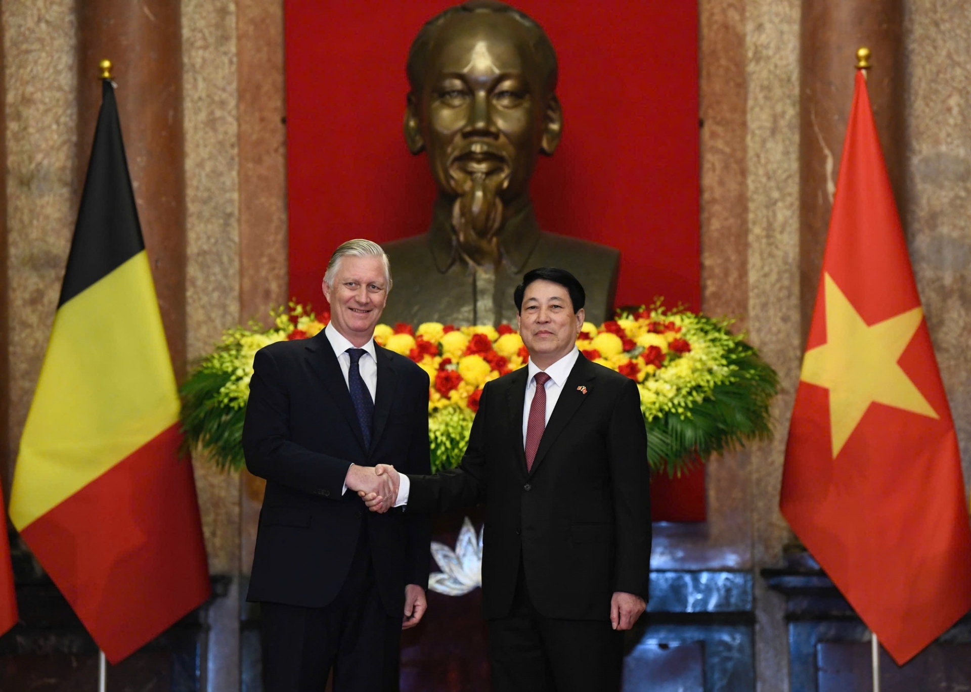 Chủ tịch nước Lương Cường và Nhà Vua Philippe - Ảnh: VGP