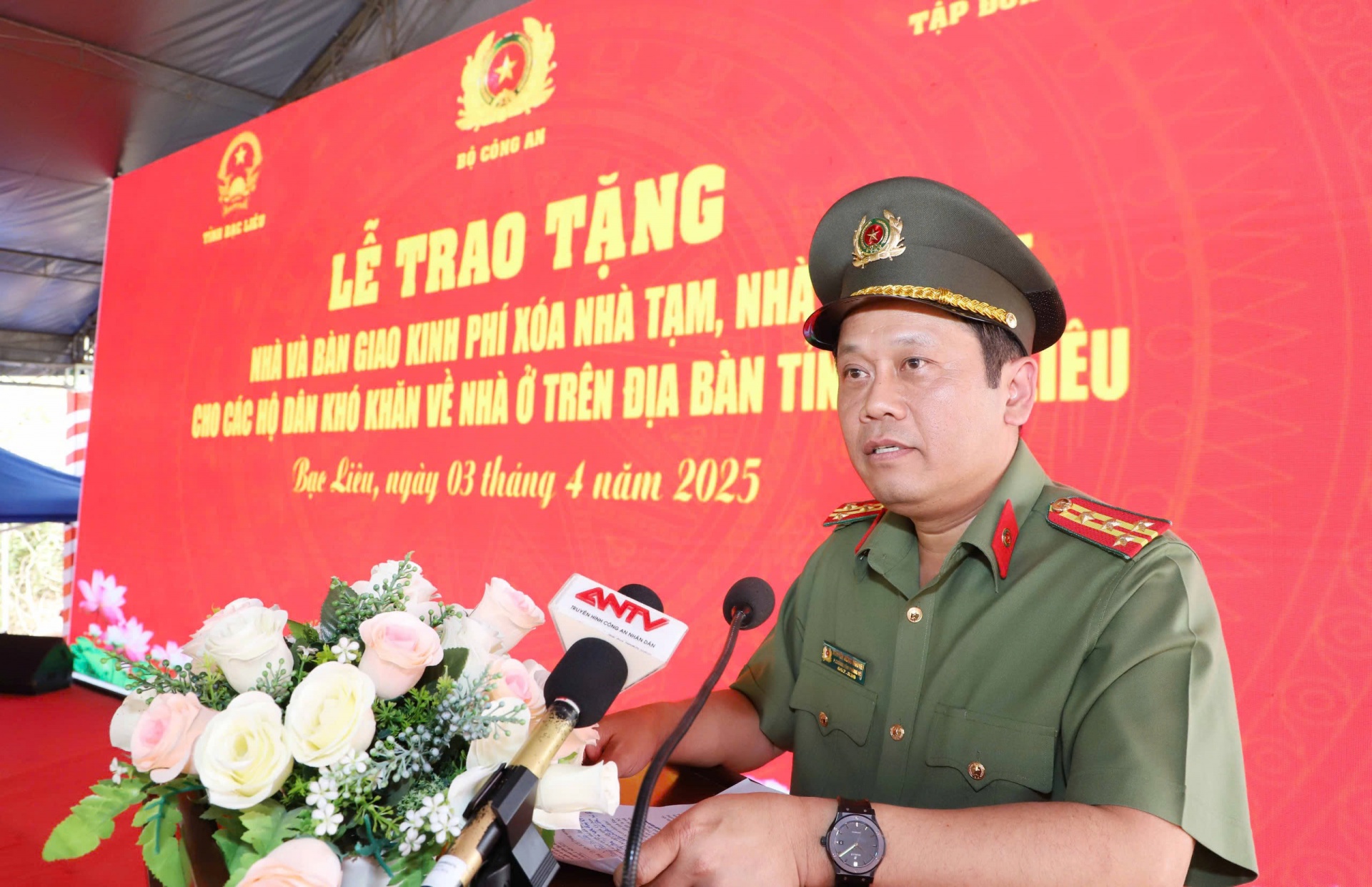 Bộ Công an đồng hành cùng Bạc Liêu xóa nhà tạm, nhà dột nát