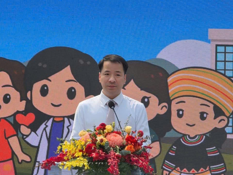 Đồng chí Ngô Văn Cương, Bí thư BCH Trung ương Đoàn, Chủ nhiệm Ủy ban Kiểm tra Trung ương đoàn Thanh niên Cộng sản Hồ Chí Minh phát biểu tại buổi lễ