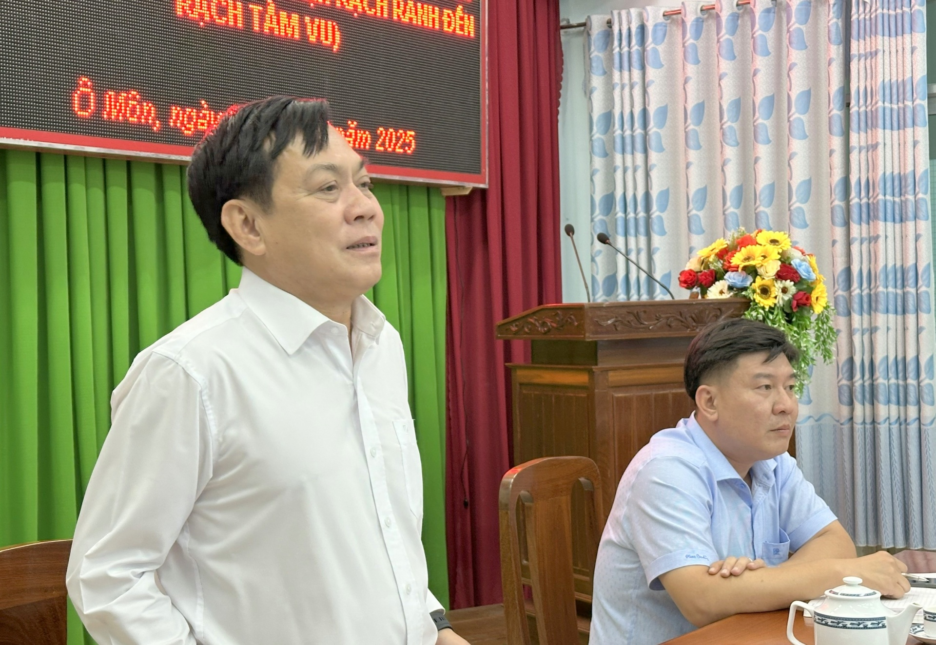 Xây công trình kè chống sạt lở khẩn cấp trên sông Ô Môn của Cần Thơ