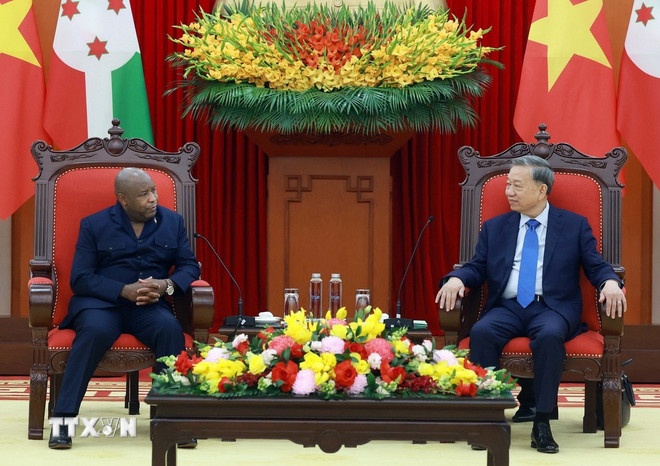 Tổng Bí thư Tô Lâm tiếp Tổng thống nước Cộng hòa Burundi Évariste Ndayishimiye. (Ảnh: TTXVN)