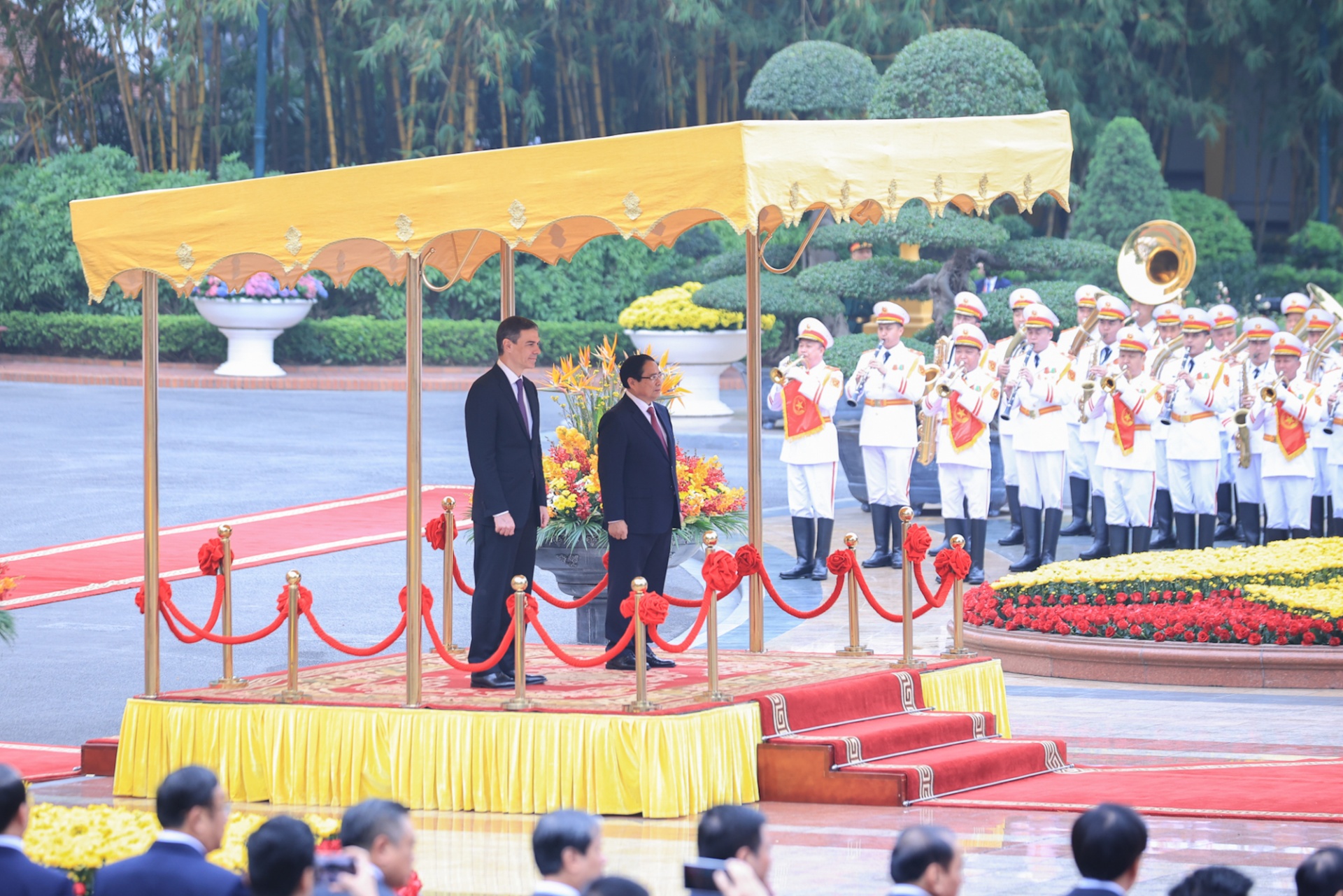 Thủ tướng Chính phủ Phạm Minh Chính chủ trì Lễ đón Thủ tướng Vương quốc Tây Ban Nha Pedro Sánchez thăm chính thức Việt Nam - Ảnh: VGP