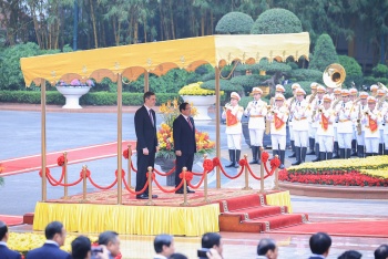 thu tuong pham minh chinh chu tri le don thu tuong tay ban nha