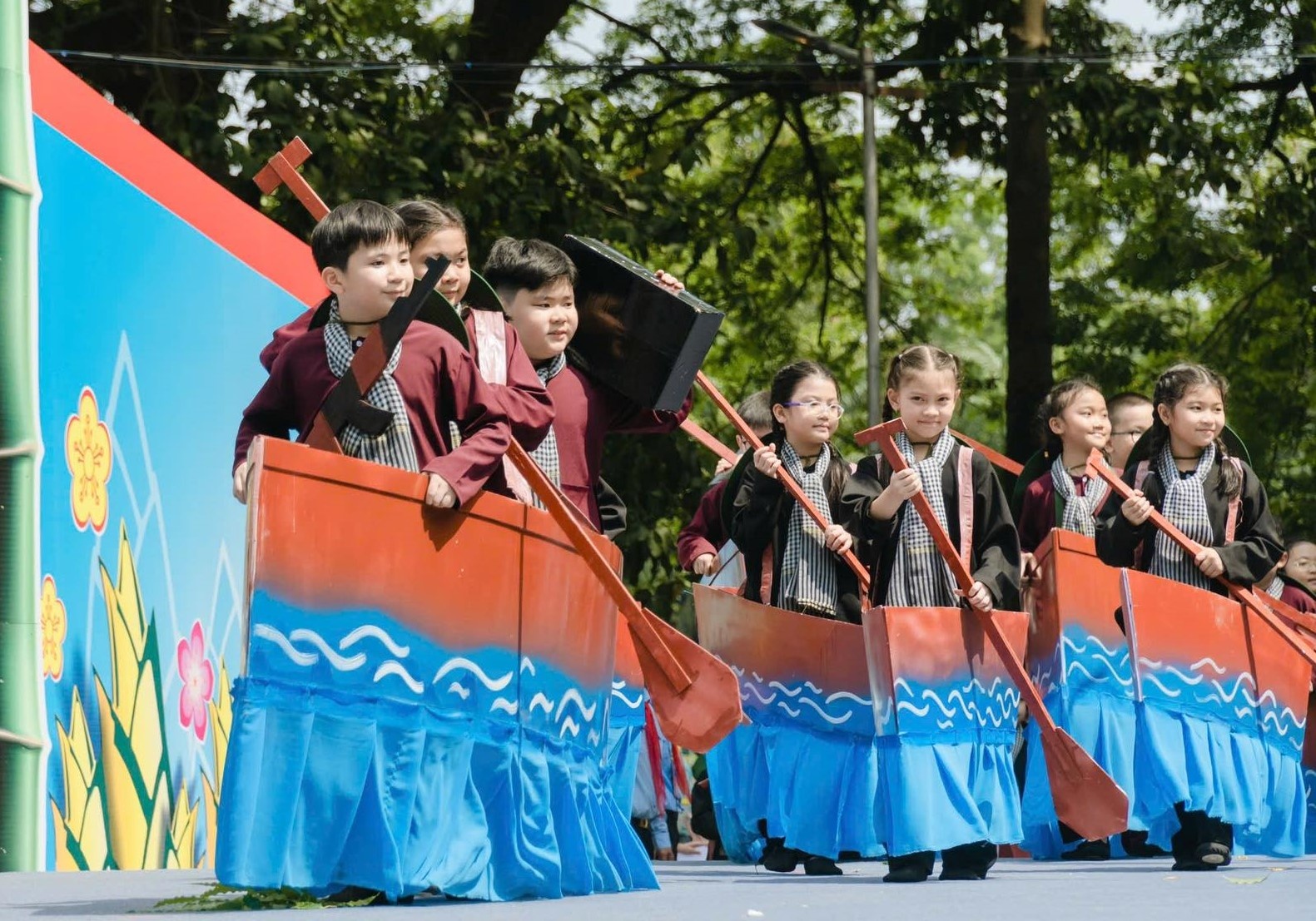 Đội viên TP.HCM tái hiện những ngày tháng 4 hào hùng của 50 năm trước Đội viên TP.HCM tái hiện những ngày tháng 4 hào hùng của 50 năm trước