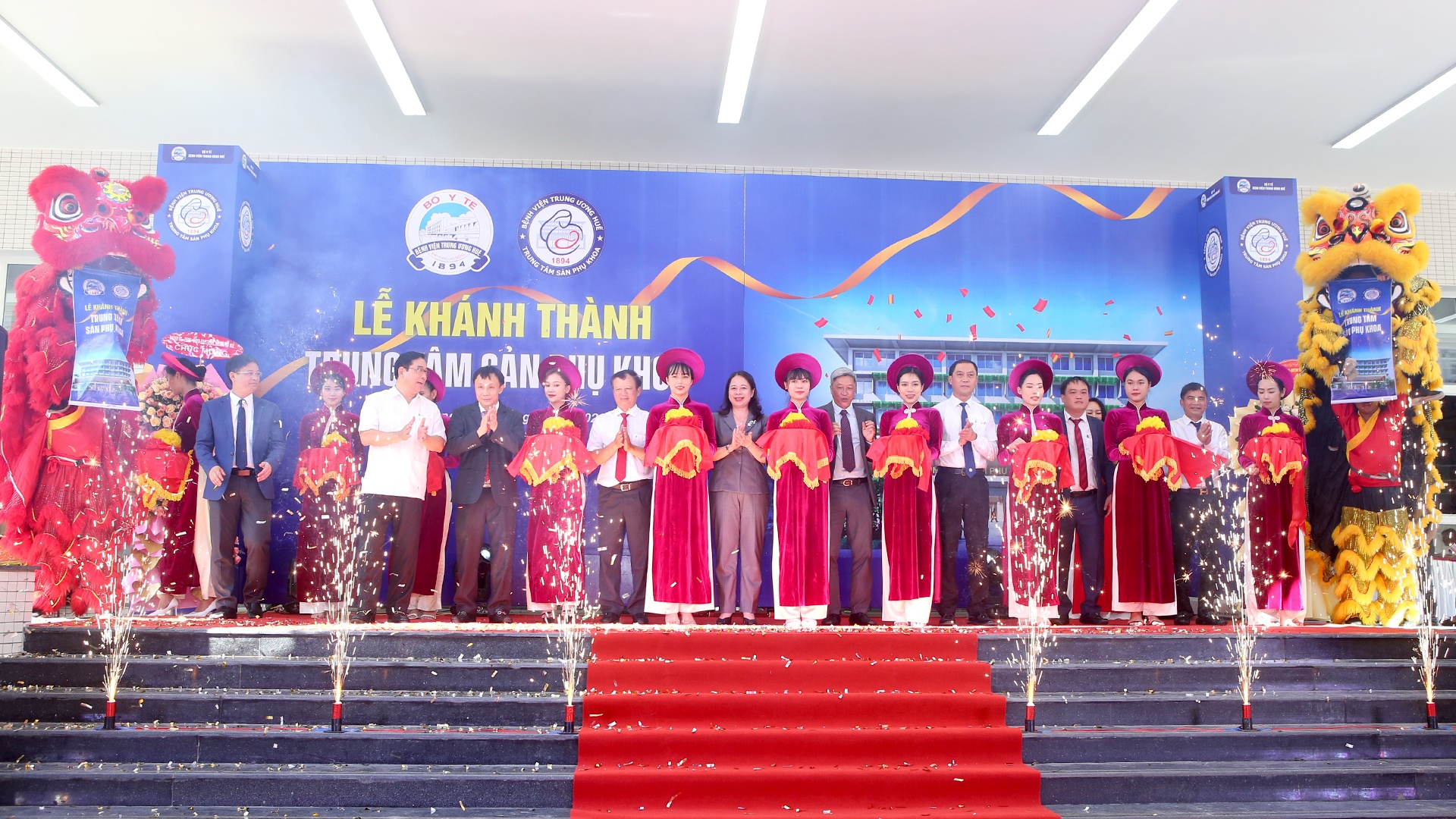 PCT nước Võ Thị Ánh Xuân khánh thành Trung tâm sản phụ khoa