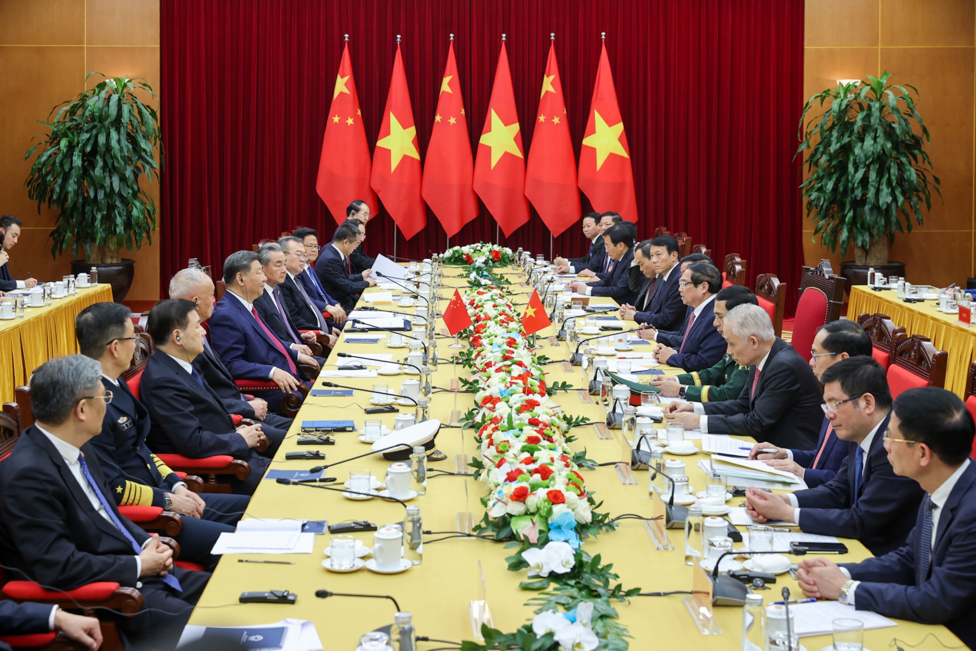 Thủ tướng Phạm Minh Chính hội kiến Tổng Bí thư, Chủ tịch nước Trung Quốc Tập Cận Bình - Ảnh: VGP