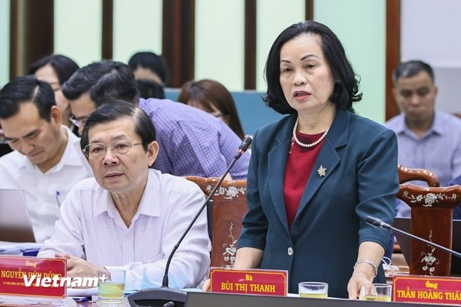 Bà Bùi Thị Thanh, nguyên Phó Chủ tịch Ủy ban Trung ương Mặt trận Tổ quốc Việt Nam phát biểu tại Hội nghị. (Ảnh: Vietnam+)