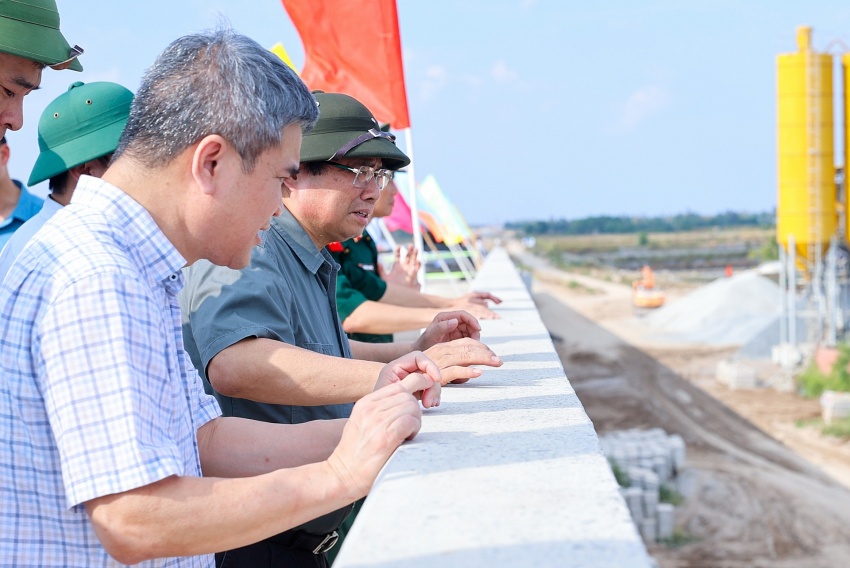 Đồng loạt khởi công, khánh thành 80 công trình, dự án lớn trên cả nước với số vốn 445.000 tỷ đồng