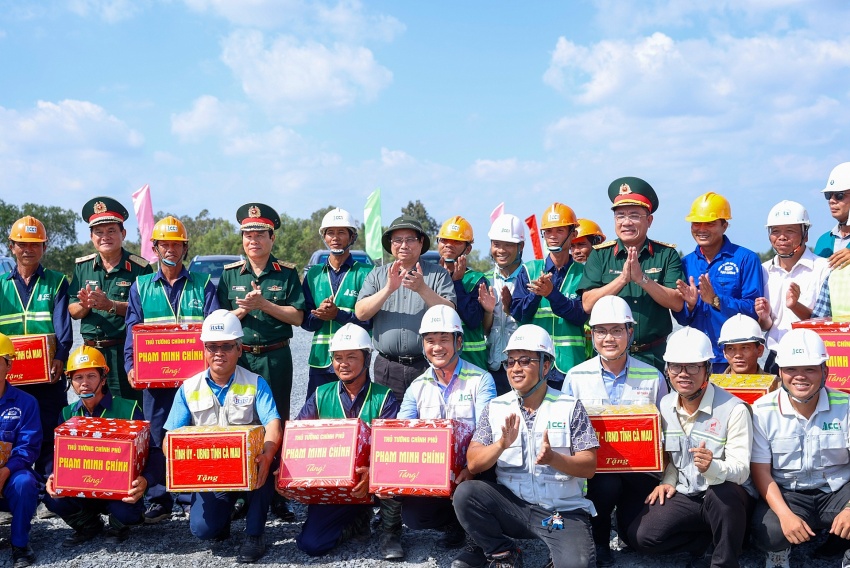 Đồng loạt khởi công, khánh thành 80 công trình, dự án lớn trên cả nước với số vốn 445.000 tỷ đồng