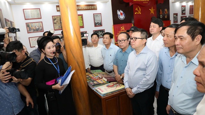 Hội Nhà báo Việt Nam tổ chức chuyến về nguồn tại Thái Nguyên ngày 20/4. (Ảnh: Vietnam+)