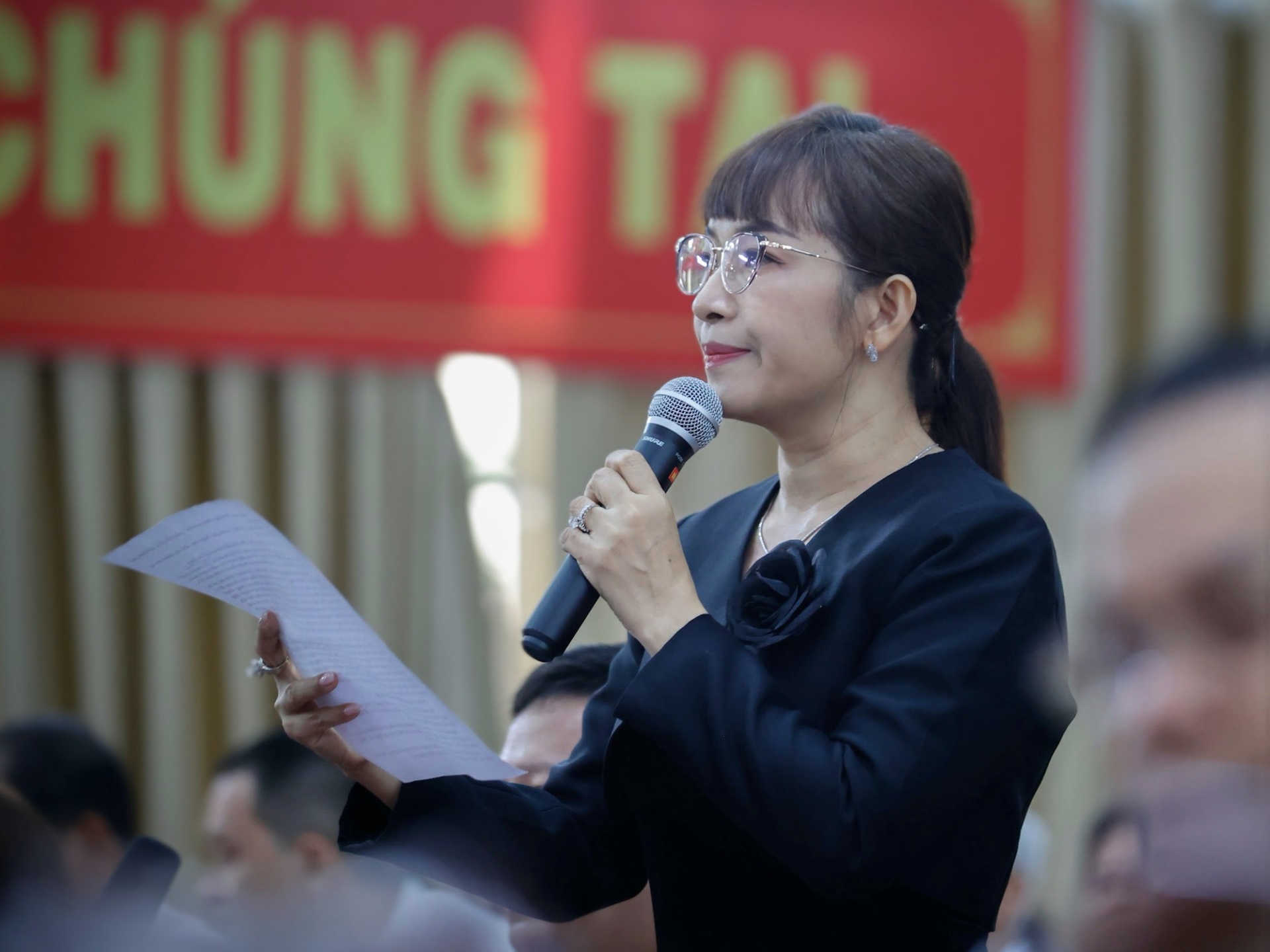 Cử tri Lê Thanh Trúc phát biểu tại hội nghị - Ảnh: VGP