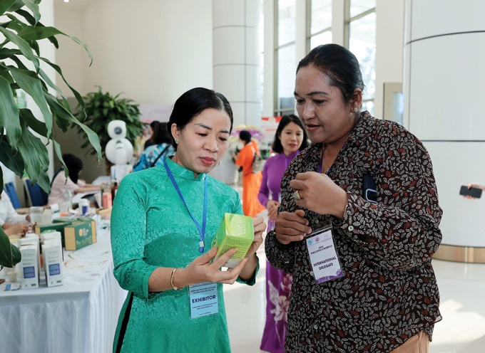 TS Bá Thị Châm: Bảo tồn và nâng tầm cây thuốc bản địa ở Việt Nam TS Bá Thị Châm: Bảo tồn và nâng tầm cây thuốc bản địa ở Việt Nam