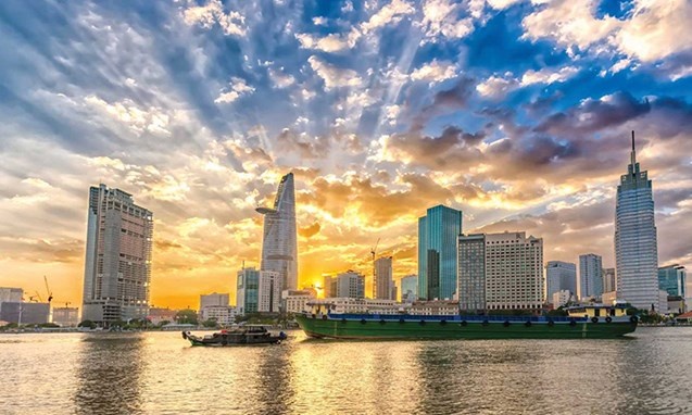   Việt Nam đang tiếp tục viết nên một bản hùng ca mới – bản hòa ca của đổi mới, hội nhập, phát triển và ý chí vươn lên mạnh mẽ trong thế kỷ XXI