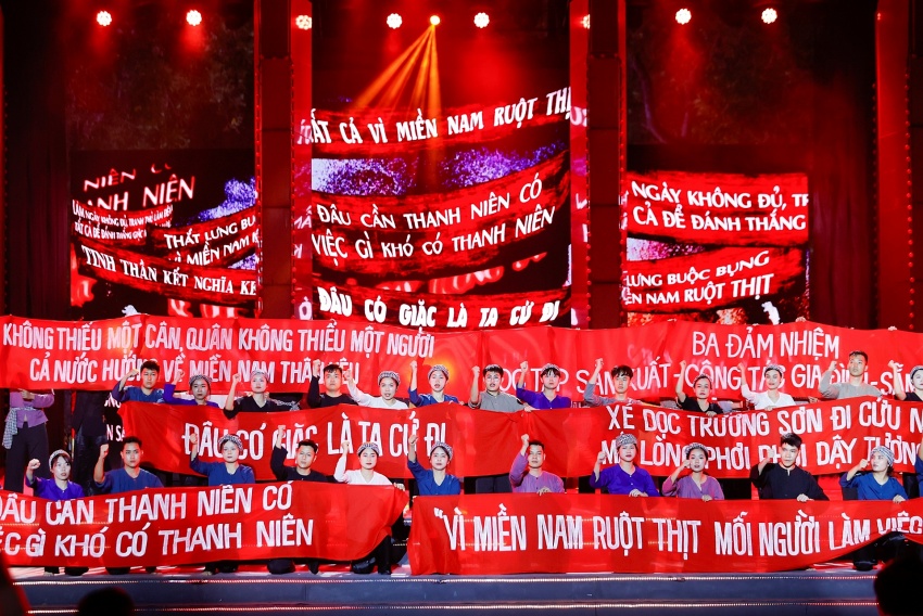 “Vang mãi khúc khải hoàn” lan tỏa tầm vóc và ý nghĩa lịch sử Đại thắng mùa xuân 1975