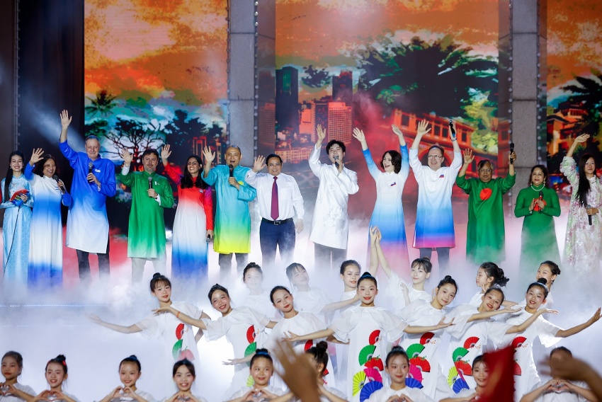 “Vang mãi khúc khải hoàn” lan tỏa tầm vóc và ý nghĩa lịch sử Đại thắng mùa xuân 1975